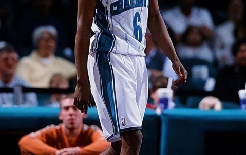 PANDA- 里程碑夜！夏洛特黄蜂调整名单，意甲今晚刷纪录，气氛紧张，赛程密集仍需轮换