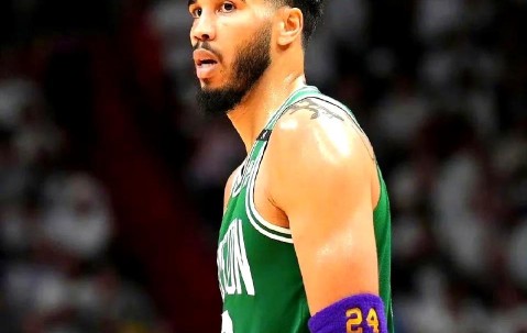 熊猫体育-关于塔图姆在法国队比赛中战术调整，战术调整引发热议！的信息