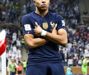 PANDA-姆巴佩回归赛场，比分优势明显首场状态亮眼，加拿大队观众沸腾！的简单介绍