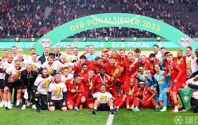 熊猫体育-德国杯今晚走向成谜，莱比锡回应争议，赛场秩序良好，临场指挥获称赞的简单介绍